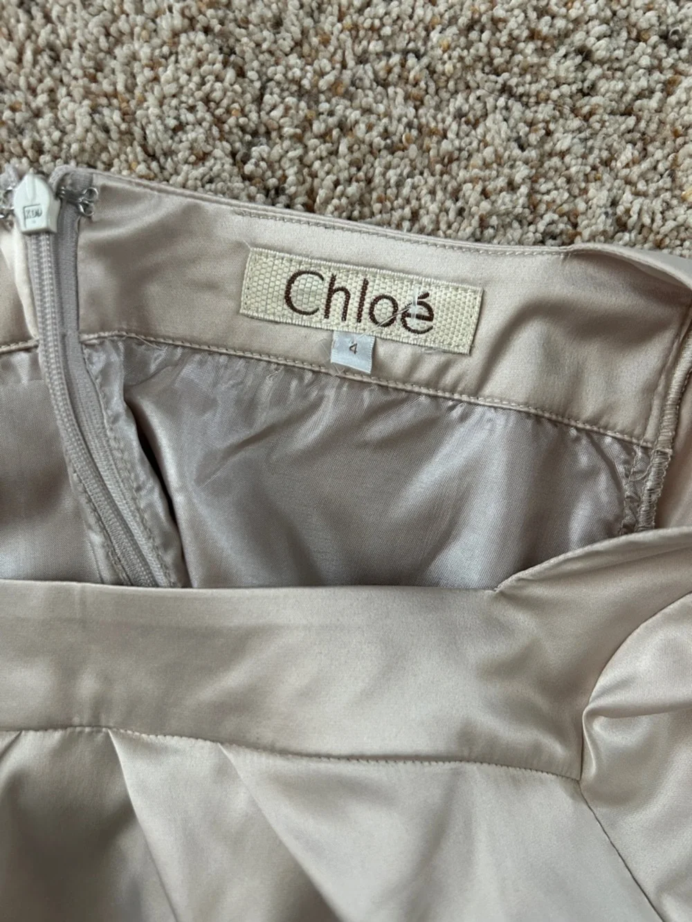 Chloé Luxurious Taupe Silk 3/4 Sleeve Floral Shift Sheath Mini Dress *Size 4* 🌺🌺 - Picture 9 of 9